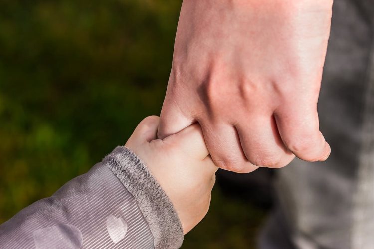 Tips for Parents Helping a Child Who Stutters Gain Confidence